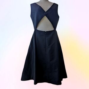 Gorgeous Isaac Mizrahi Vintage Black Sleeveless Dress w/ flare Size 14